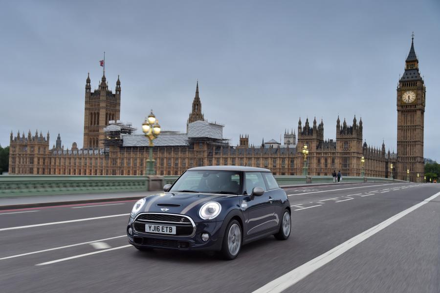  Mini Cooper S Seven 2016 года  (UK) (фото 14 из 30)